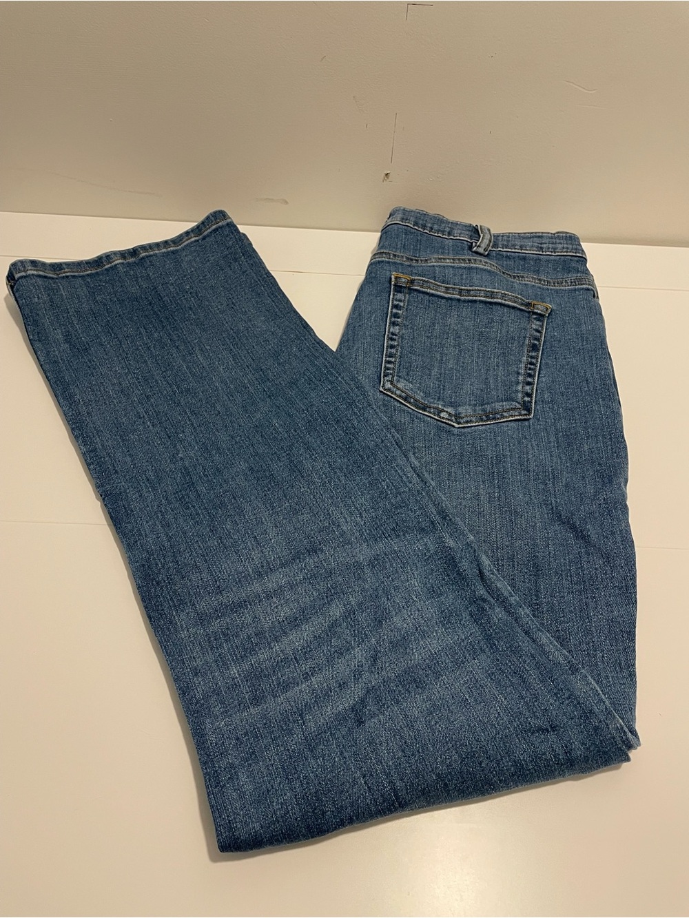 Duluth Trading Company Brand Women's size 12 x 31 Bootcut Medium Wash Jeans